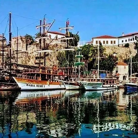 Apartment Tarihi Kaleici Muethis Konum Deniz Yakini Uygun Fiyat Huzurlu Ev